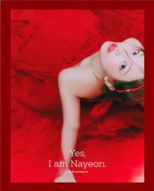 Twice - Yes, I am Nayeon 1st Photobook (Ver. Burgundy) con POB JYP