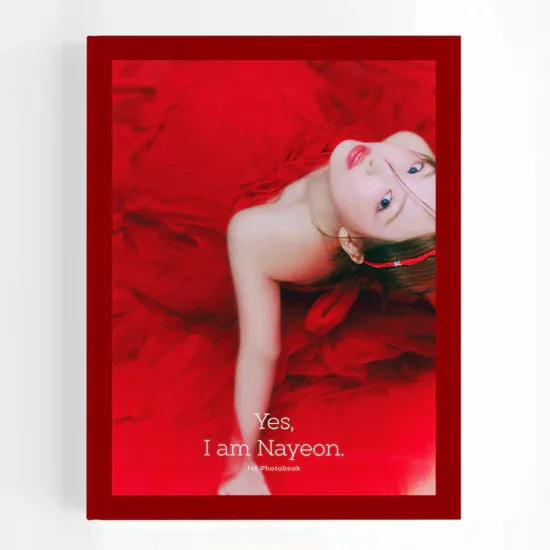 Twice - Yes, I am Nayeon 1st Photobook (Ver. Burgundy) con POB JYP